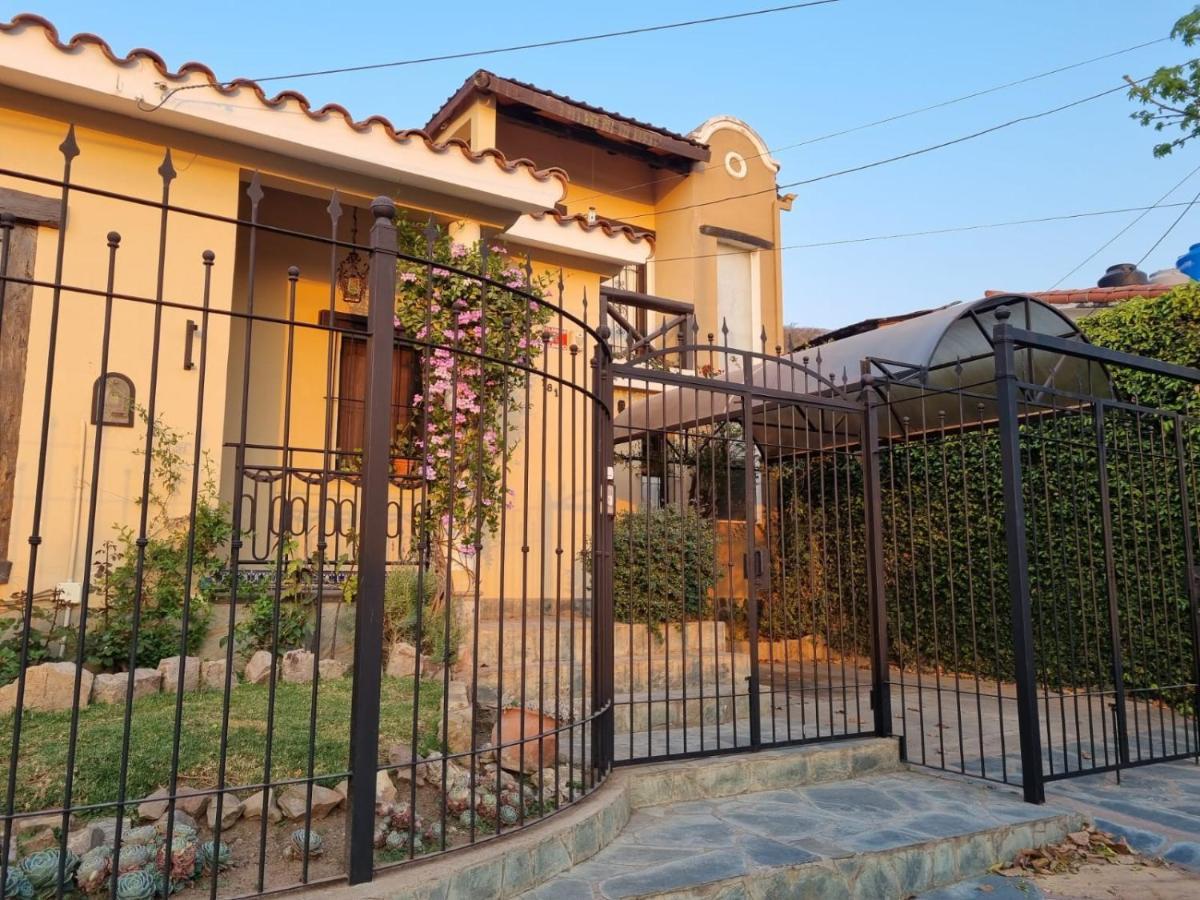 Hostal Las Rosas سالتا المظهر الخارجي الصورة